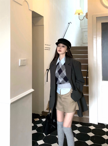 Real shot, fashionable ~ artistic short-sleeved knitted sweater top + exquisite shirt