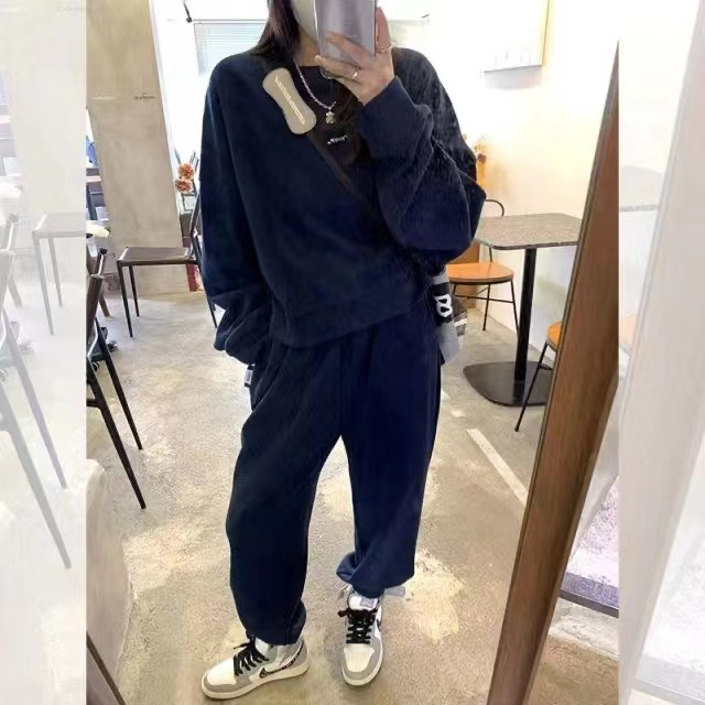 Casual sports suit women's 2022 autumn and winter new navy blue sportswear fashion loose casual sweater two-piece set