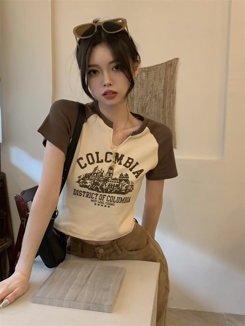 Fashion super hot summer new pit hot girl V-neck short-sleeved T-shirt women's summer sweet and spicy American retro short top women's tide