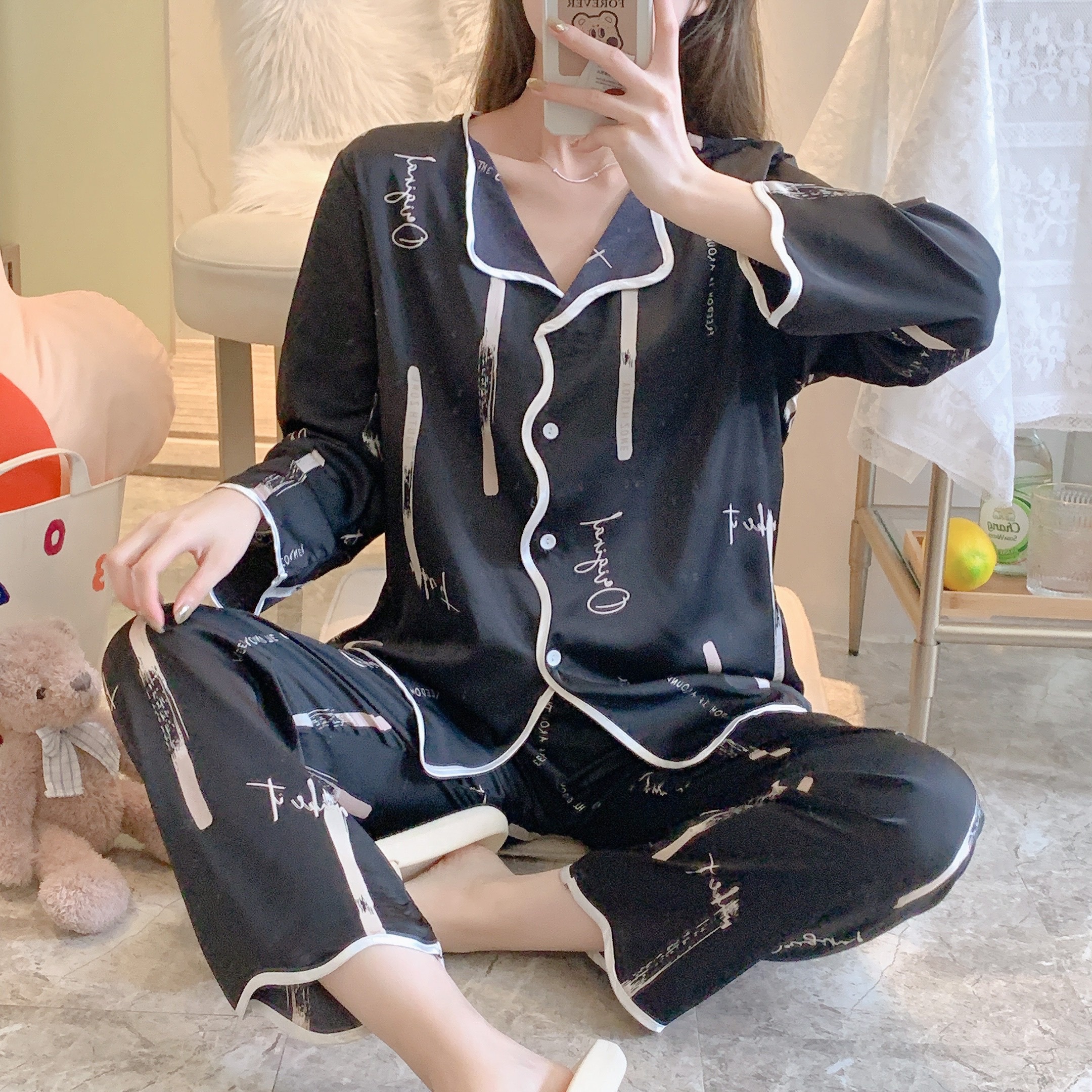 Spring snow silk wave edge women's long sleeved pajamas suit comfortable thin soft printed home clothes