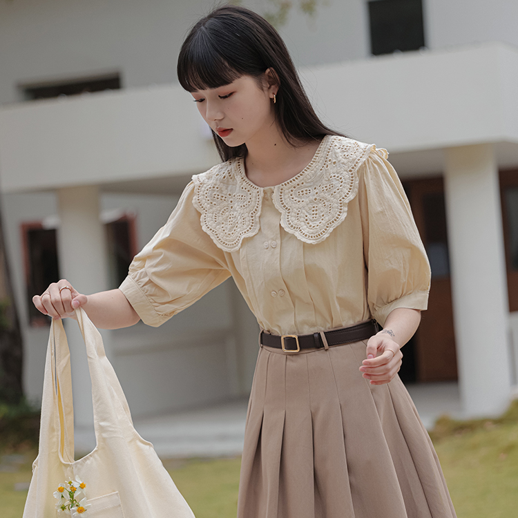 Hong Kong flavor sweet bubble sleeve lace doll collar short sleeve shirt women's 2022 summer literature loose top