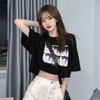 Sweet hot girl black short-sleeved T-shirt women's clothing summer 2023 new design sense niche exposed navel short top clothes tide