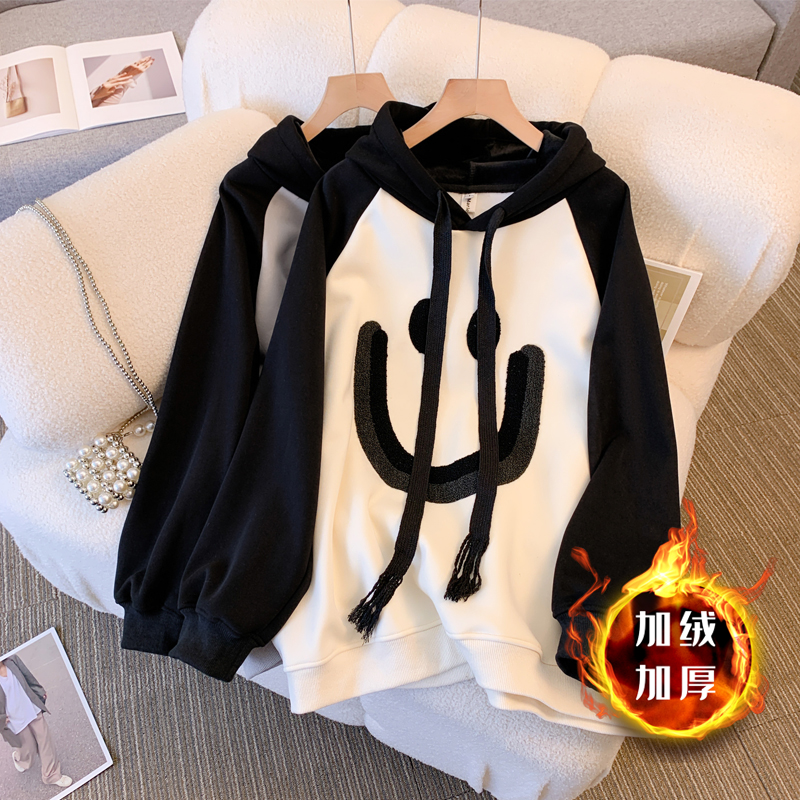 Real shot plus size women's clothing 2022 autumn and winter new style fat sister design sense plus velvet thick warm hooded sweater trend