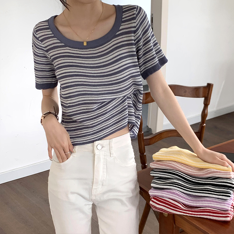 Actual shooting of summer 2021 new Korean Vintage stripe short sleeved sweater women's outer layer with short bottomed thin top