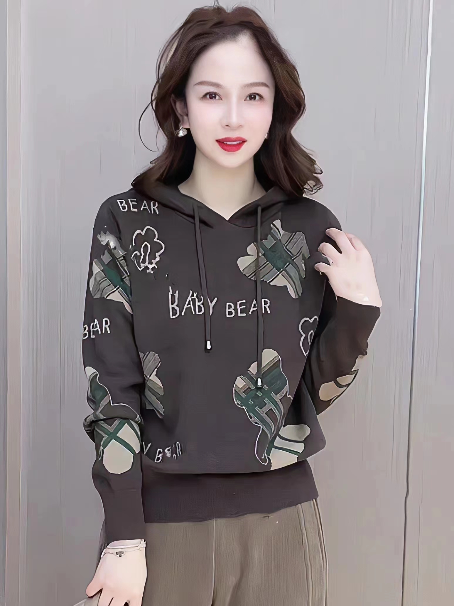 Bear age reduction hooded sweater women's autumn and winter 2022 new print loose outer wear inner bottoming knitted hoodie
