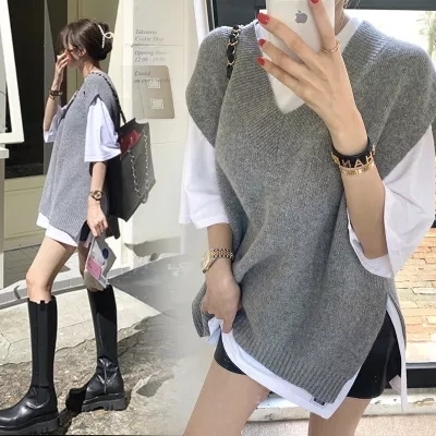 Korean blogger Ernie ~ autumn and winter need! Very Korean loose knitted vest and thick sweater vest