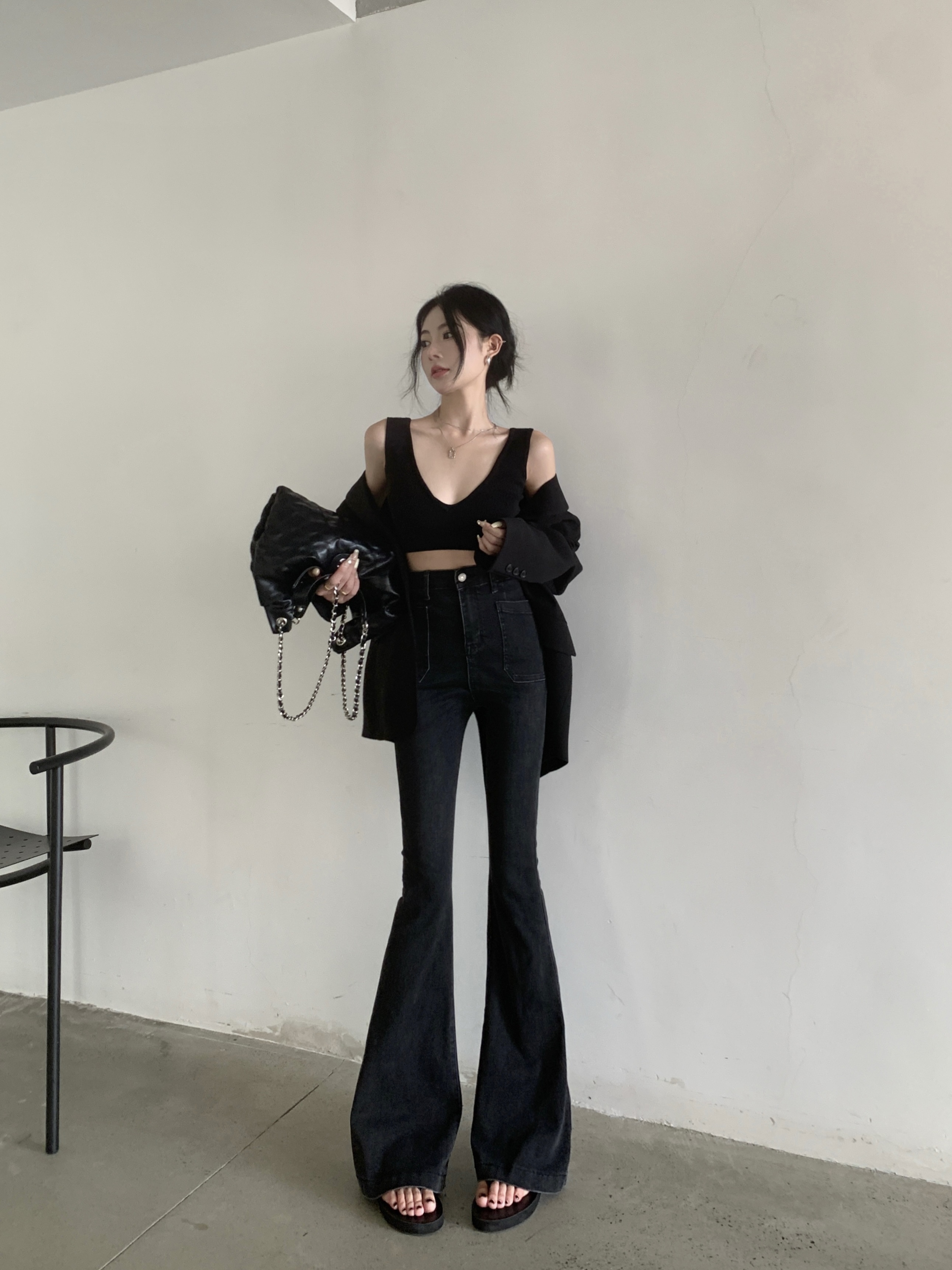 Real shooting real price Black micro-flare high-waisted wide-leg pants was tall and thin elastic denim flared pants