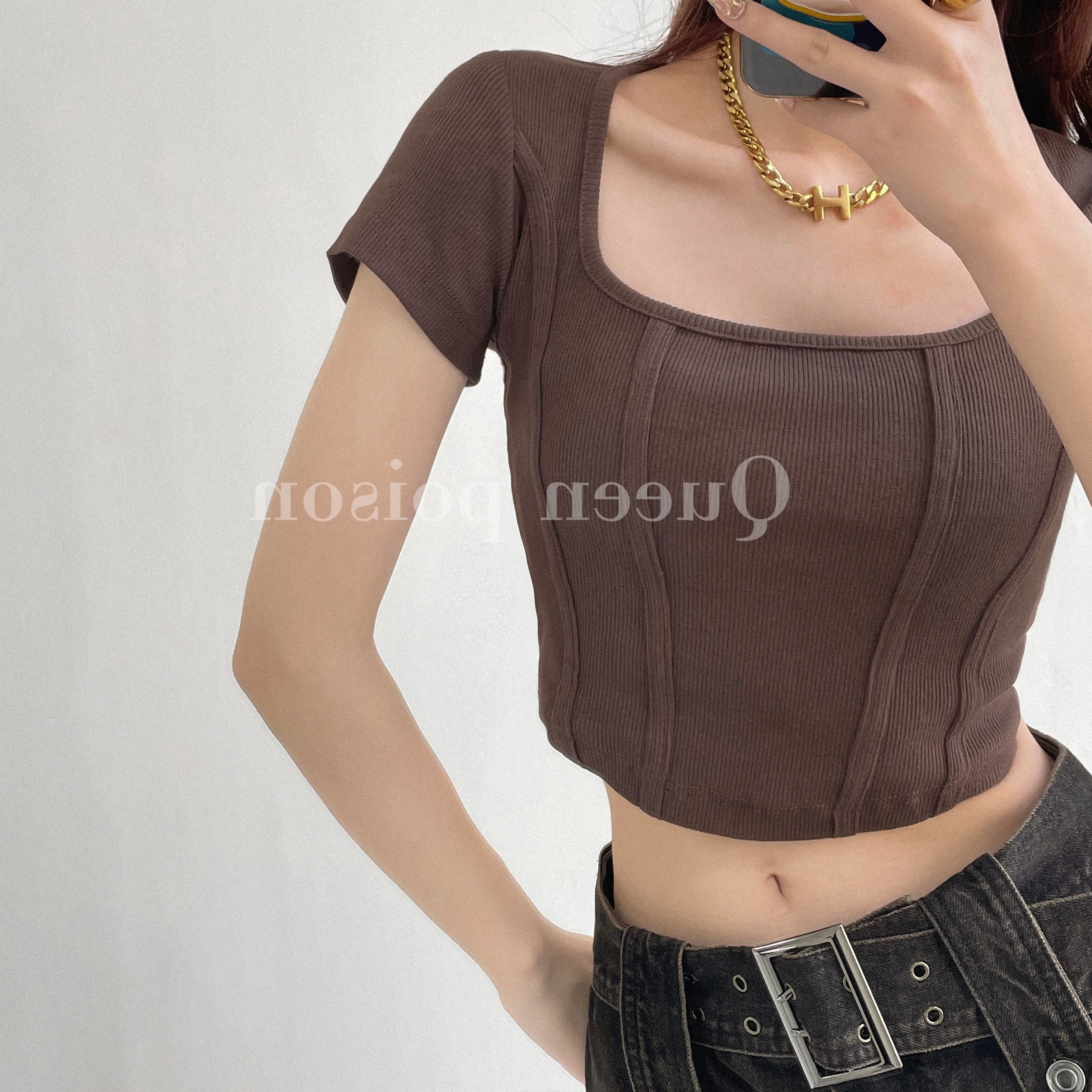 Summer Vintage exposed collarbone square neck slim fit short sleeve T-shirt women's design fishbone reverse line shows thin exposed navel top tide