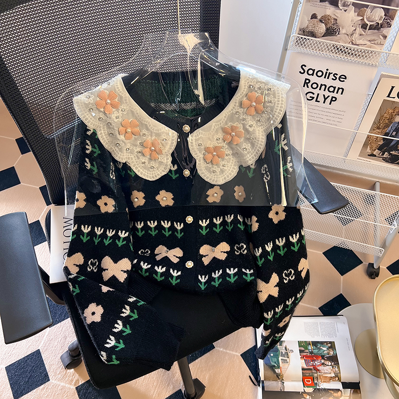 Real shot South Korea Dongdaemun GLYP net red little red book hand-ordered beads hot drill doll collar cardigan sweater women