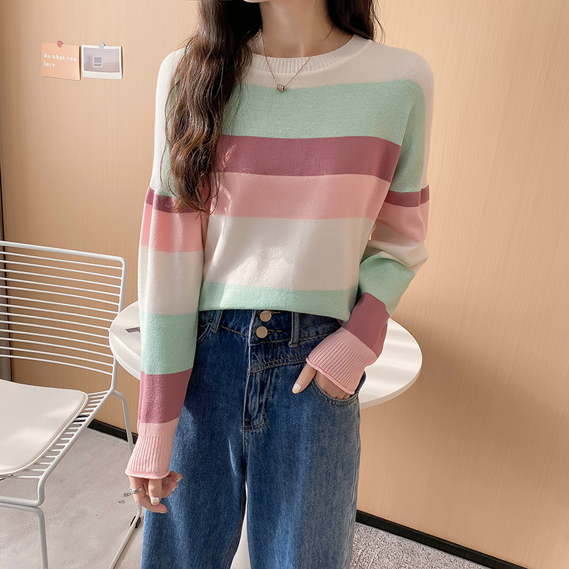 Real shooting early spring new students wear long sleeve t-girl lazy wind rainbow strip versatile bottomed sweater