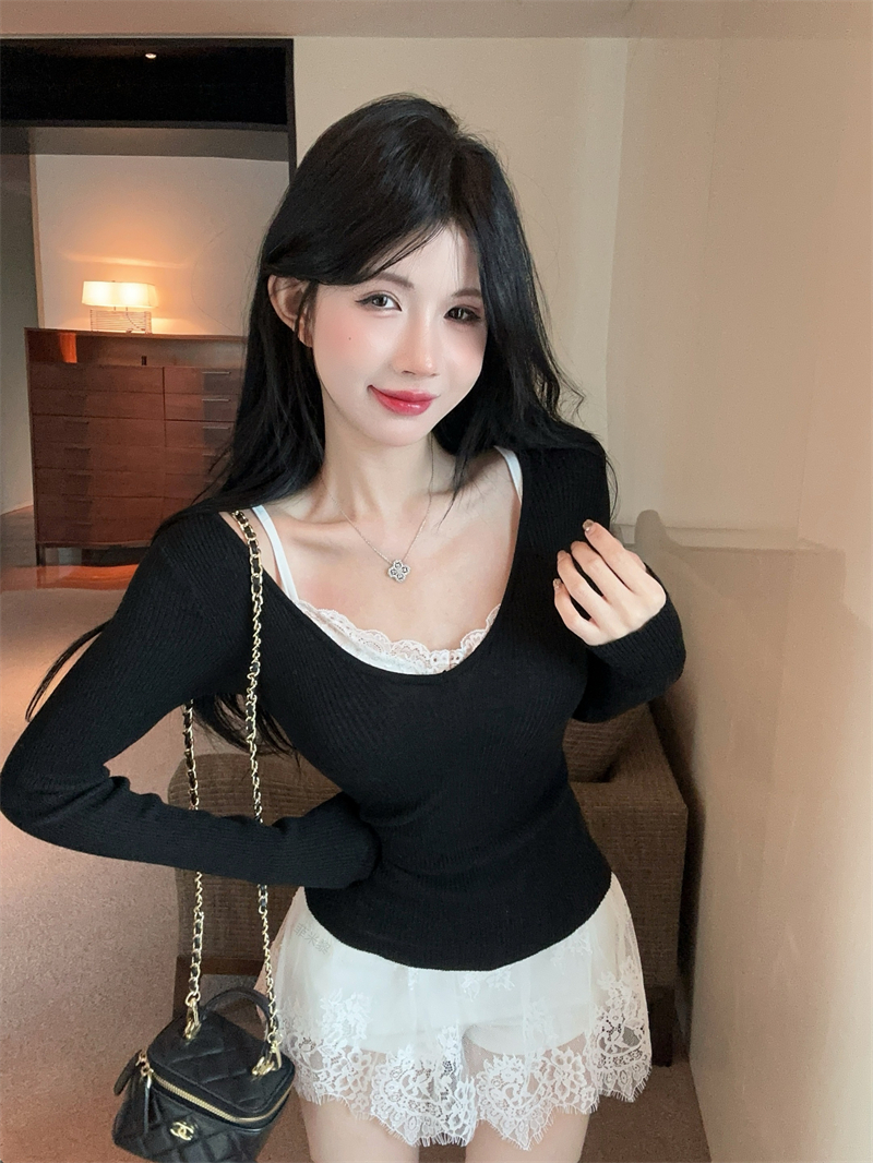 Shooted Pure Desire V-neck Long Sleeve Knit Top with Waist Cinching + Lace Bralette Strap Dressing Overlapping Two-Piece Set