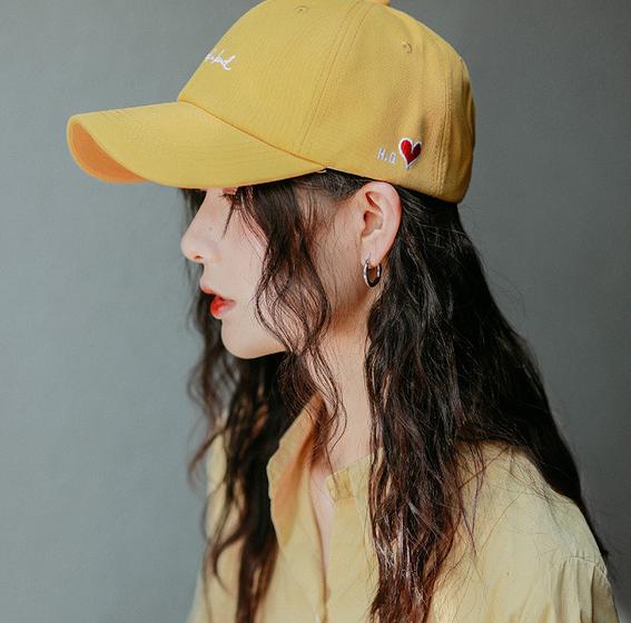 Baseball cap letter embroidery 2020 new couple women's cap men's net red trend students