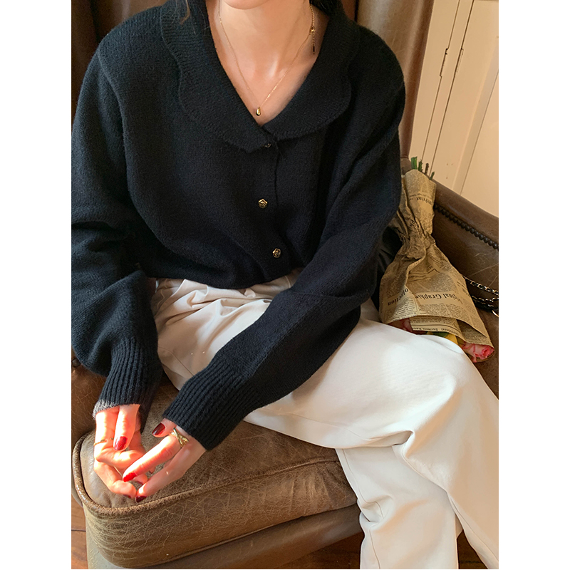 Real shot 2022 Korean style chic button knitted cardigan sweater women V-neck short casual all-match student tops