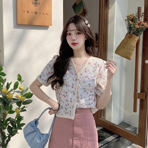 Loose top female 2022 summer fat mm cover belly thin V-neck short navel exposed slightly fat chiffon shirt