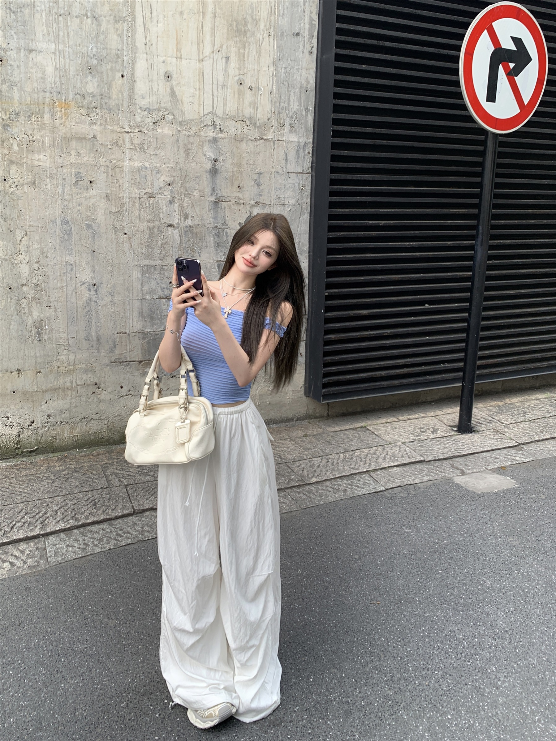 Real shot!  One-shoulder slim-fit hot girl short-sleeved top American loose high-waist overalls casual wide-leg pants