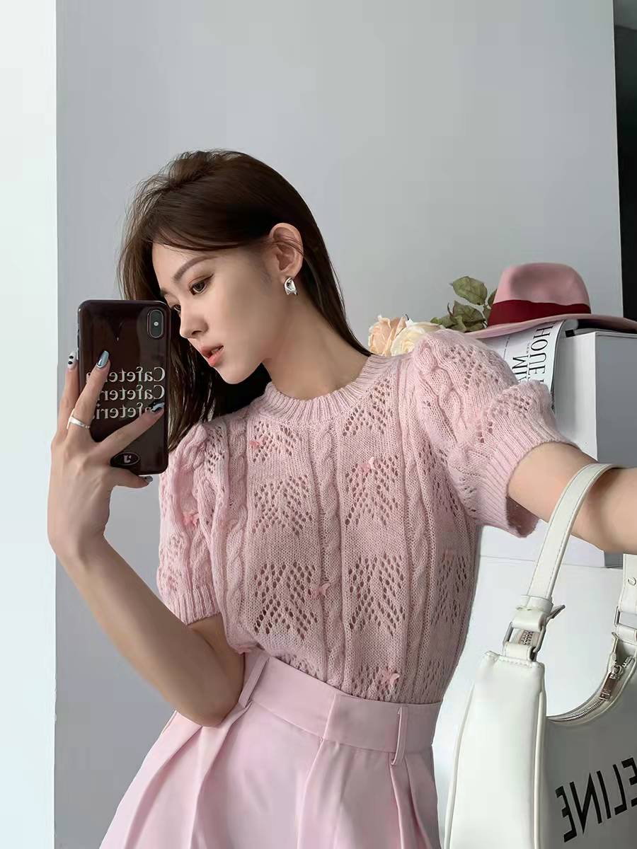 Pink bubble sleeve hollowed out sweater women's summer 2022 new thin Korean soft style sweet and chic knitted short sleeves