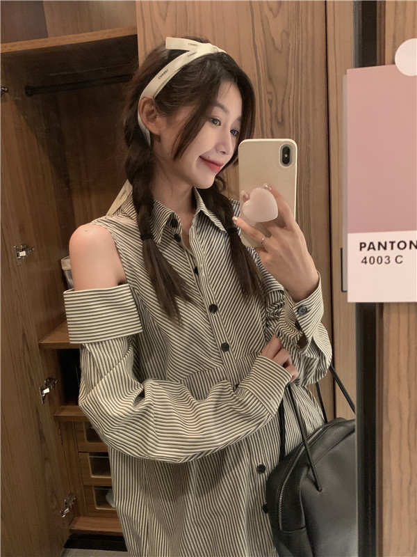 Real shot real price original yarn-dyed king fried off-the-shoulder niche design striped Korean lazy off-the-shoulder shirt women