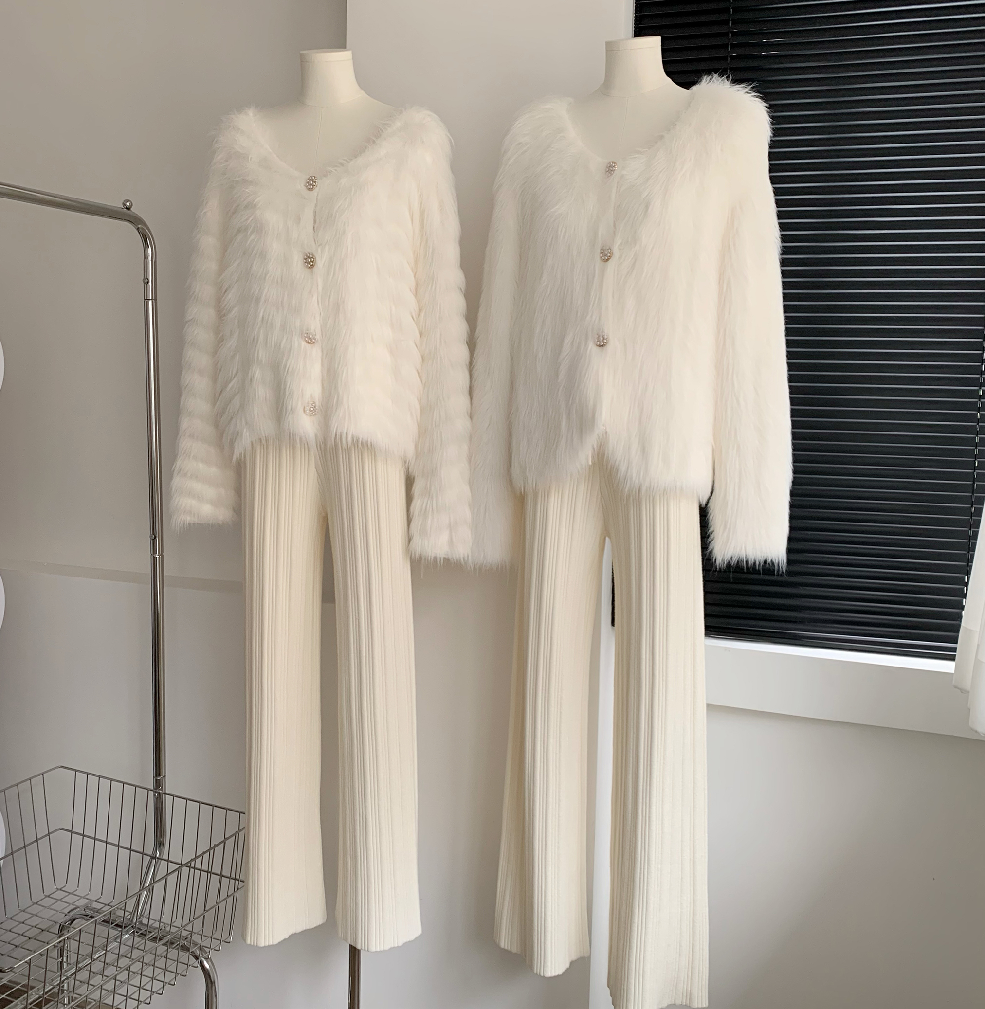 Warm and soft waxy wool knitted wide-leg pants women's autumn and winter high-waisted straight-leg loose casual pants with drape and floor-mopping trousers