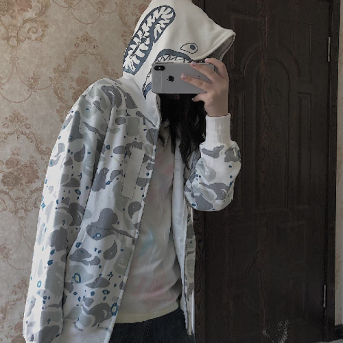 Autumn winter 2019 new Korean version of Hooded shark camouflage coat white sweater men and women loose cardigan lovers fashion