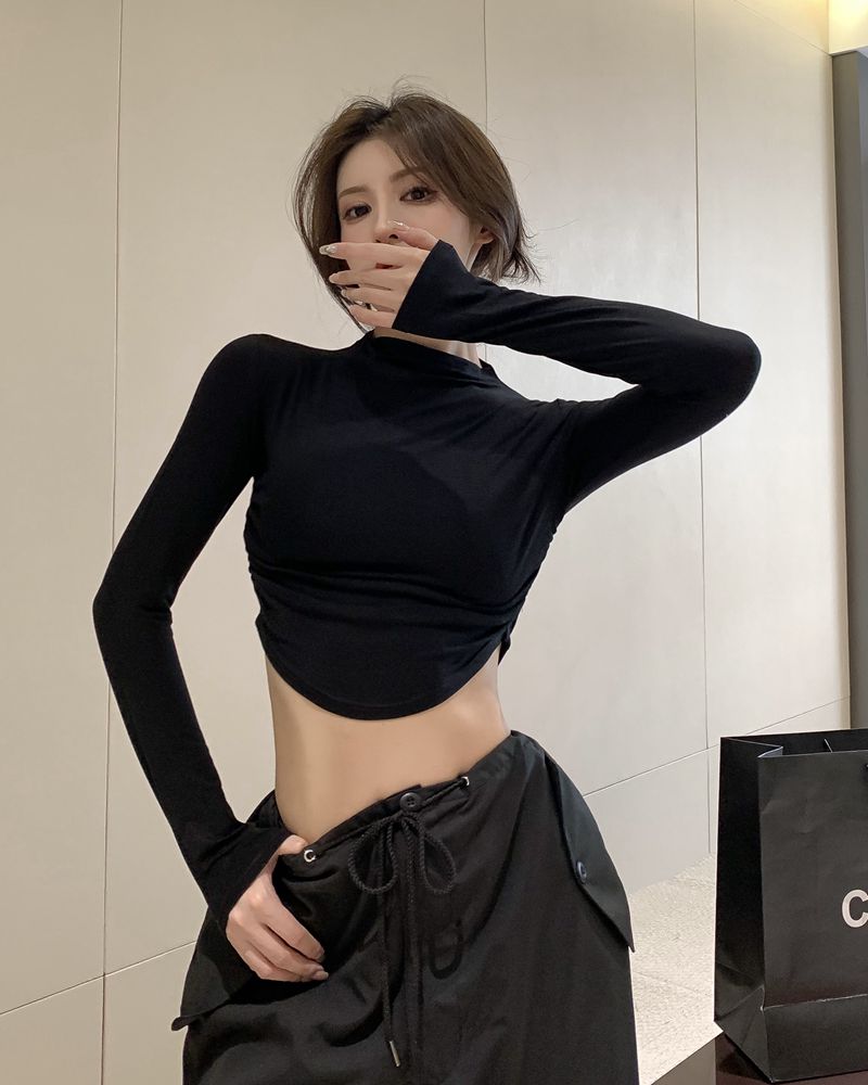 Real shot autumn hot girl style pleated front shoulder long-sleeved T-shirt women's design sense black high waist thin short crop top