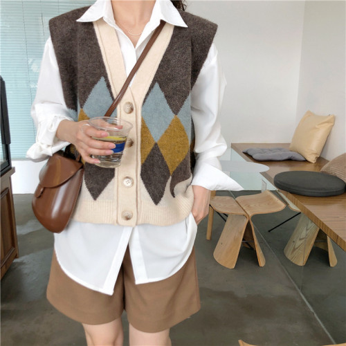  new autumn and winter knitted cardigan vest women's V-neck retro loose Gingham jacket sleeveless sweater fashion