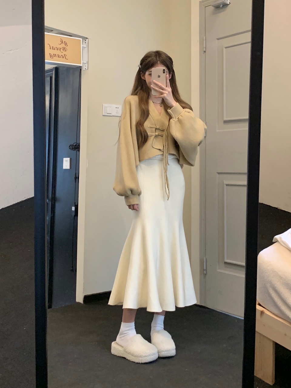 2022 new skirt, fishtail skirt, goddess, high-quality, slim and slim, hip-pack skirt