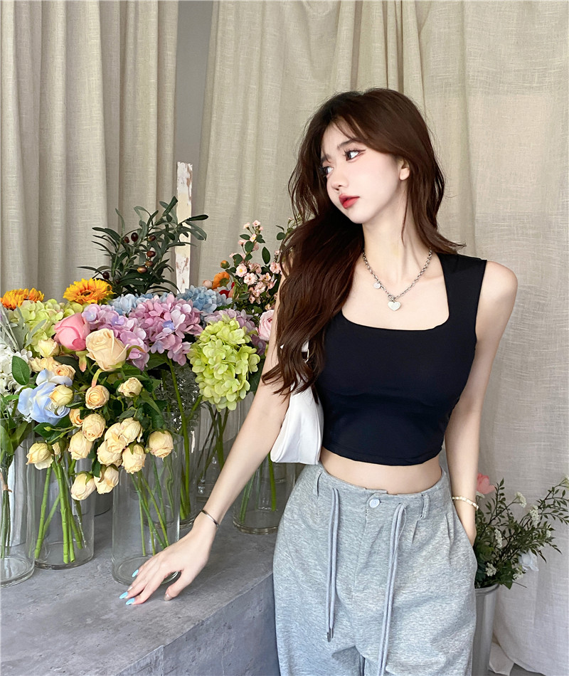 Actual real price~2023 ice silk beautiful back vest square collar short sleeveless top with chest pad for women