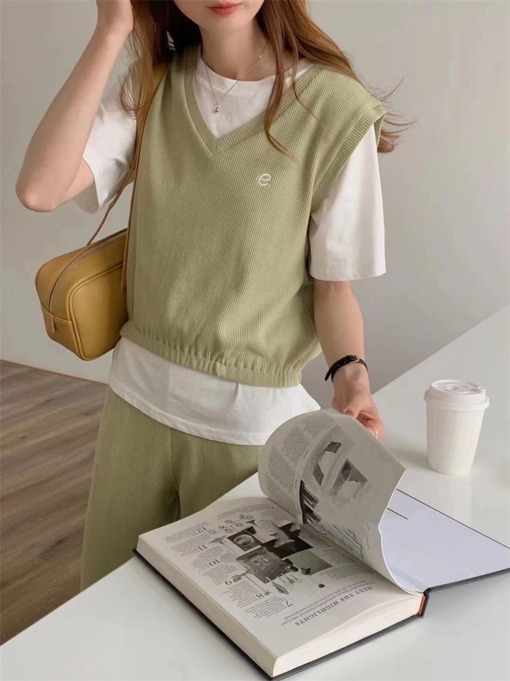 Real photo 2021 spring new short sleeve T-shirt + Vest + Leisure Sports Leggings Three piece suit for women