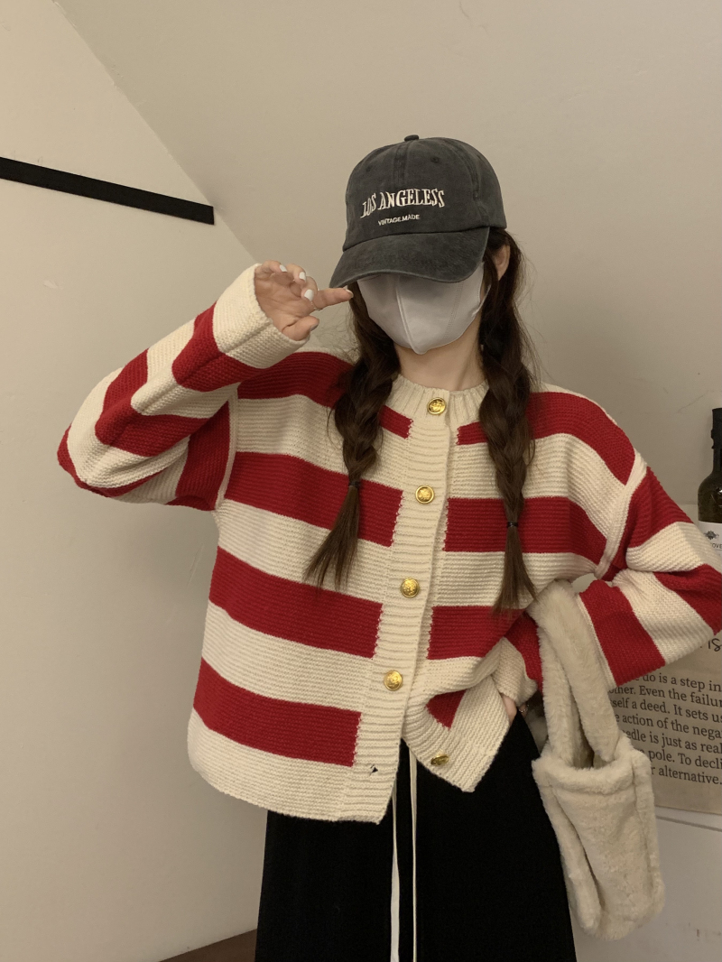 Real shot real price autumn and winter new Korean version gentle temperament wide stripe single-breasted loose contrast color sweater cardigan