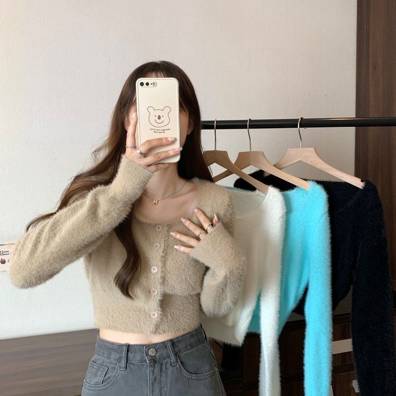 Long-sleeved cardigan sweater women's autumn and winter design feeling niche short square collar gentle wind soft waxy top clothes