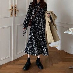 Temperament floral skirt dress large women's dress autumn 2020 new retro dress show thin lace up long sleeve skirt