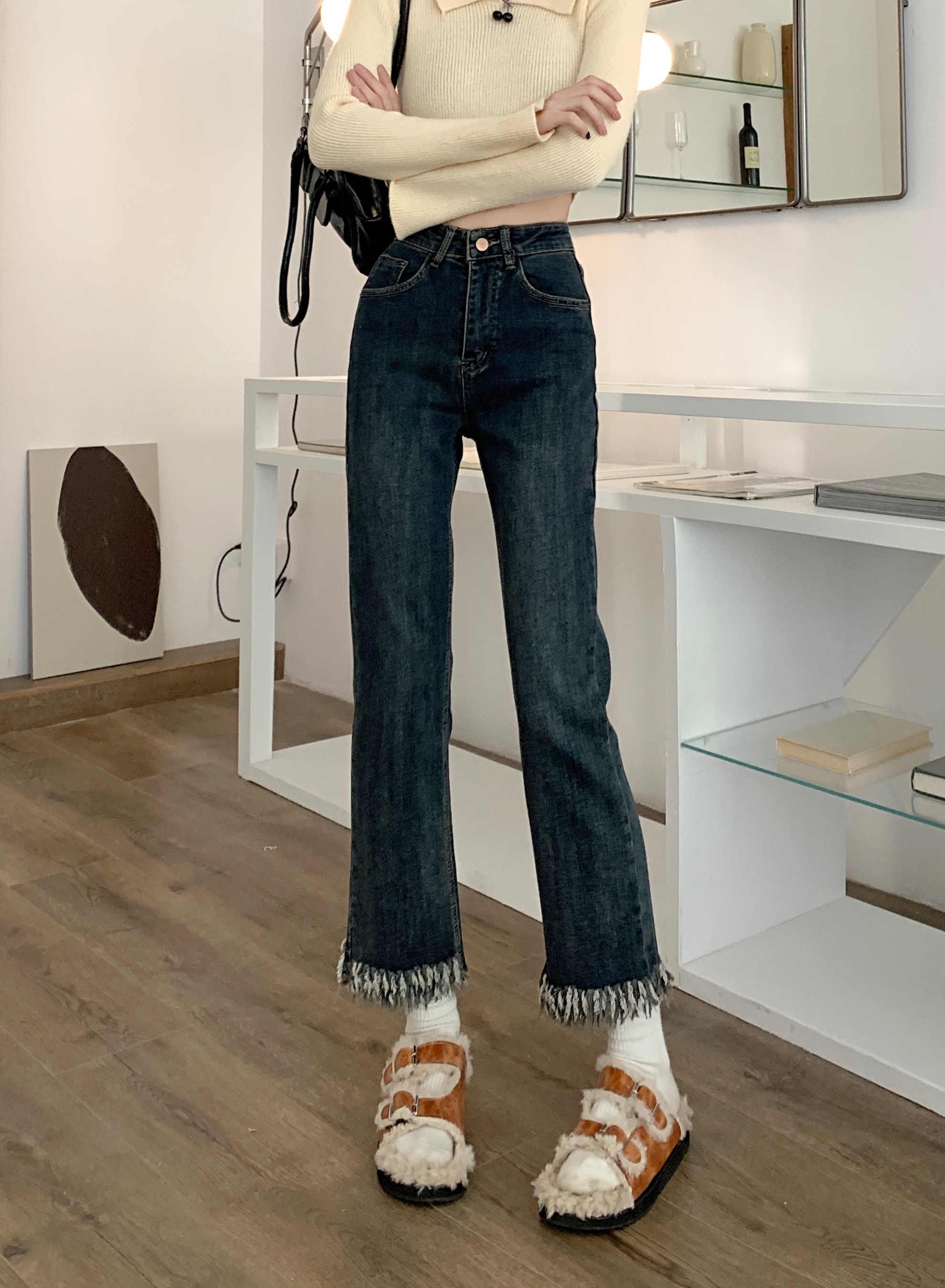 Real shot 2023 spring new style raw edge dark cigarette pipe jeans women's slim tall waist nine points straight pants trendy