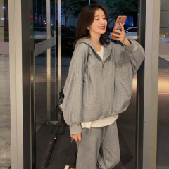Leisure sports suit women's spring and autumn 2020 new fashion foreign style loose show thin sweater running two piece suit