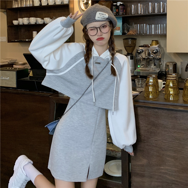 Early autumn suspender dress female 2022 new small skirt package hip skirt sweater suit skirt national tide two-piece set