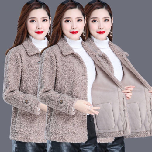 Mother's autumn and winter clothes large size short lamb fur coat middle-aged women's Korean version foreign style thickened granular cashmere coat