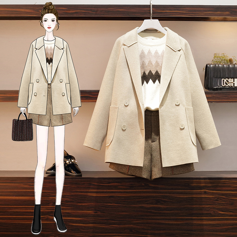 Real shooting 2021 large women's autumn clothes new lean and age reducing skin covering foreign style wool coat sweater Shorts Set