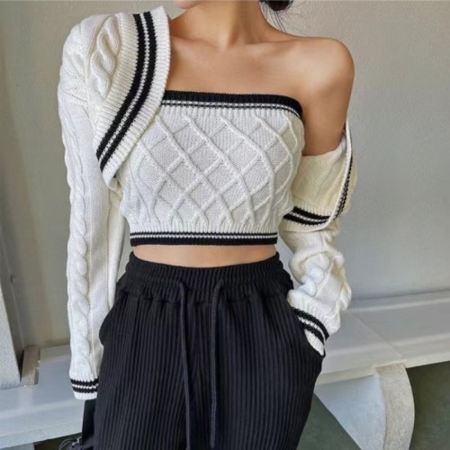 2022 autumn new Korean version ins wind contrast color vest suspenders + long-sleeved cardigan twist knitted sweater two-piece set for women