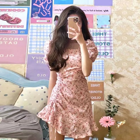 In the summer of 2022, the waist will look thin, the dress with broken flowers will be sweet and super immortal, and the ins will be pure and elegant