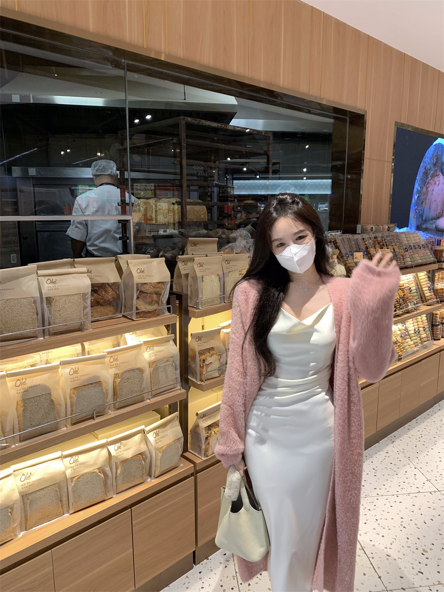 Real shot long knit cardigan autumn hairy loose imitation mink fur pinch waist curve cover belly sling skirt
