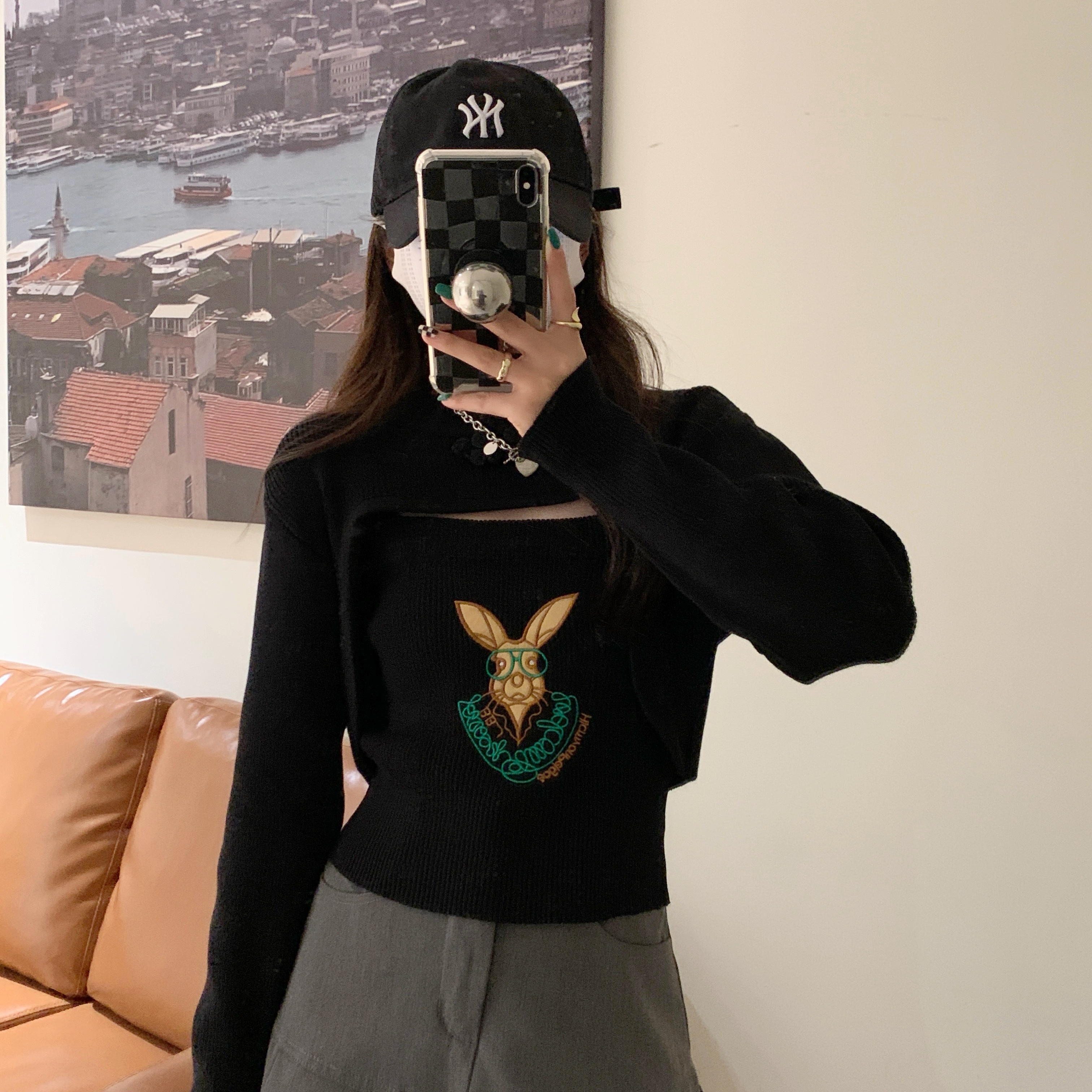 Real price Chinese style cartoon embroidered suspender vest short long sleeve Knitted Blouse set two-piece set