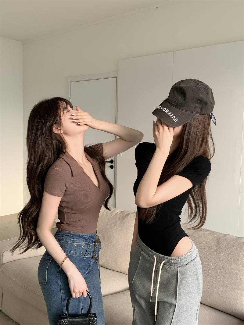 Ice thread 250g t-shirt female summer hot girl sexy V-neck tight thin short sleeve short top