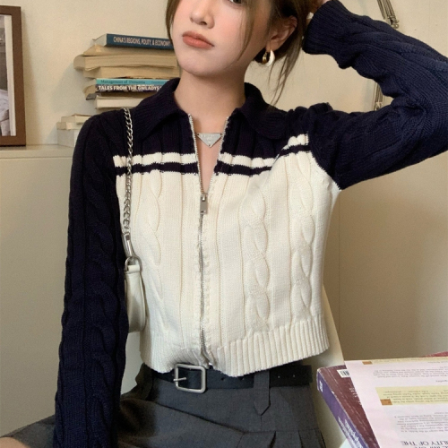 2022 new Xiaoyi custom retro resurgence early autumn wear slim knitted sweater cardigan sweater jacket tide