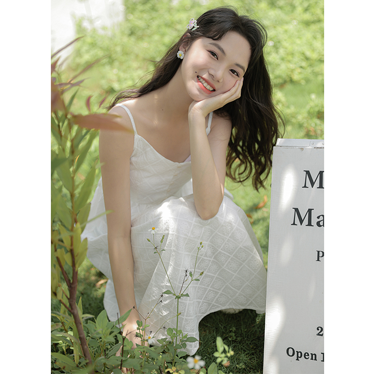 Real shooting of fresh new fairy female white suspender dress suspender dress first love sweet temperament small medium and long skirt