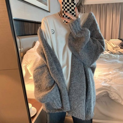 Cardigan knitted jacket women's 2022 early autumn new Korean version all-match lazy wind sweater with a gentle mid-length top