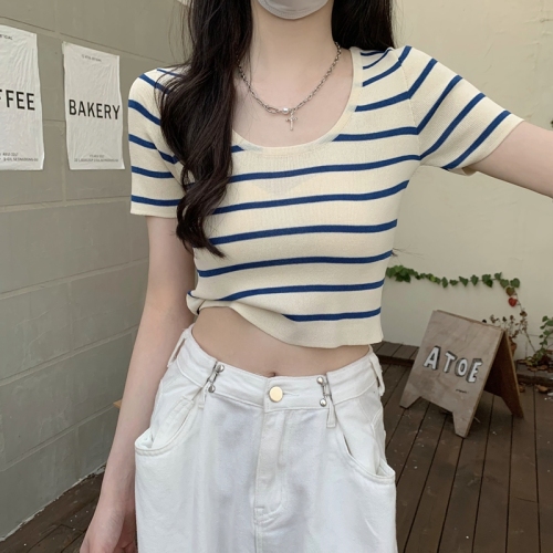 Knitted striped short-sleeved T-shirt women's trendy summer 2024 new knitted short-sleeved bottoming shirt slim fit clothes