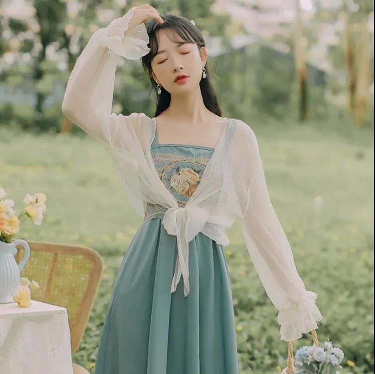 2022 summer improved Hanfu dress female sweet and thin embroidered suspender skirt sunscreen shirt fairy two-piece set