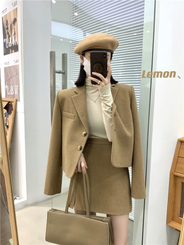 Autumn and winter new 2021 Korean version simple and versatile temperament leisure wool suit short coat + solid A-shaped skirt