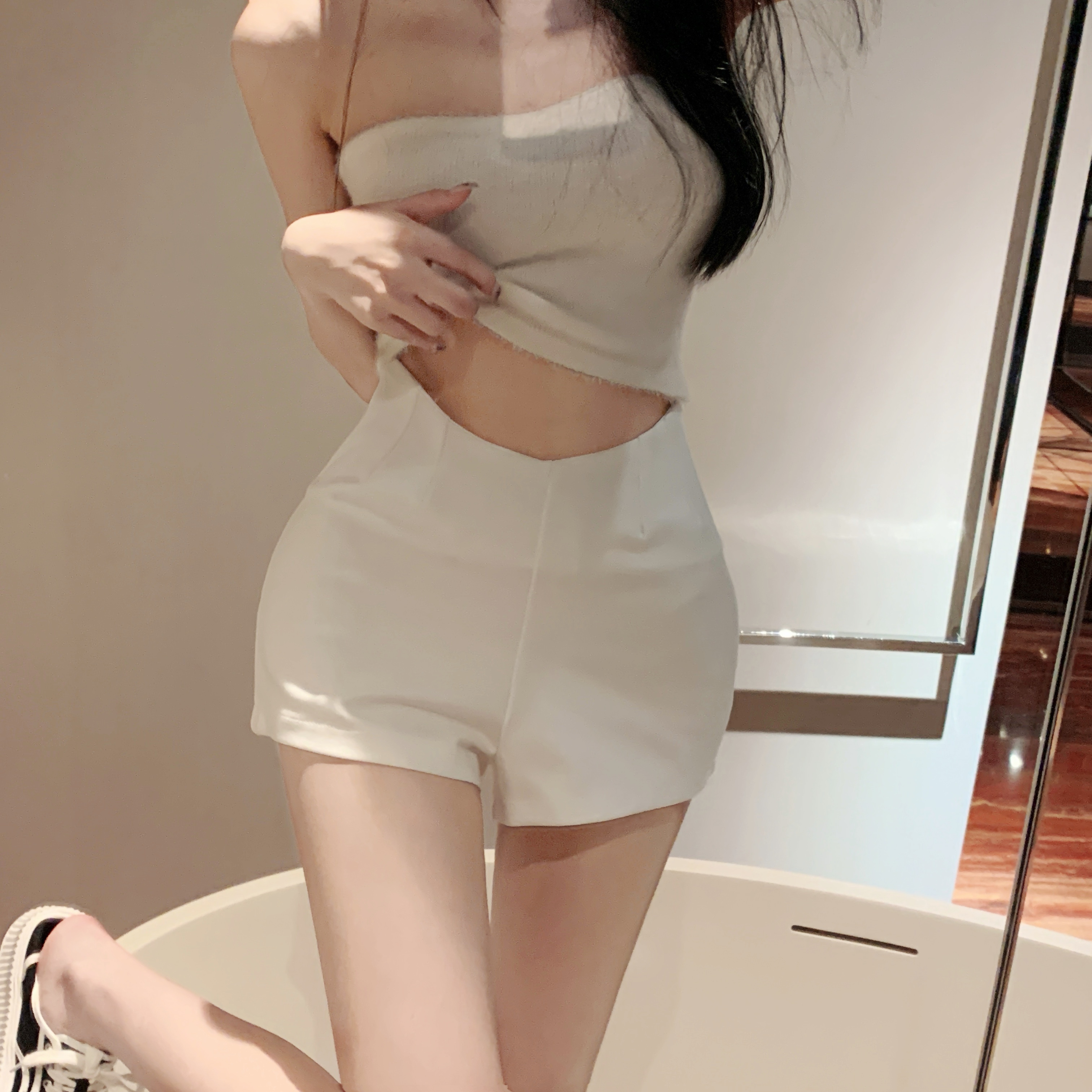 Real price black V-neck shorts women's hot girls' Hip Wrap high waist casual straight Leggings