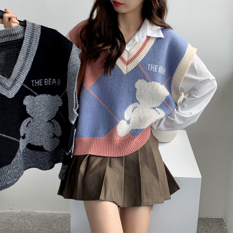 Bear vest vest knitted spring and autumn 2022 new small fresh college style retro jacket sweater top women's clothing