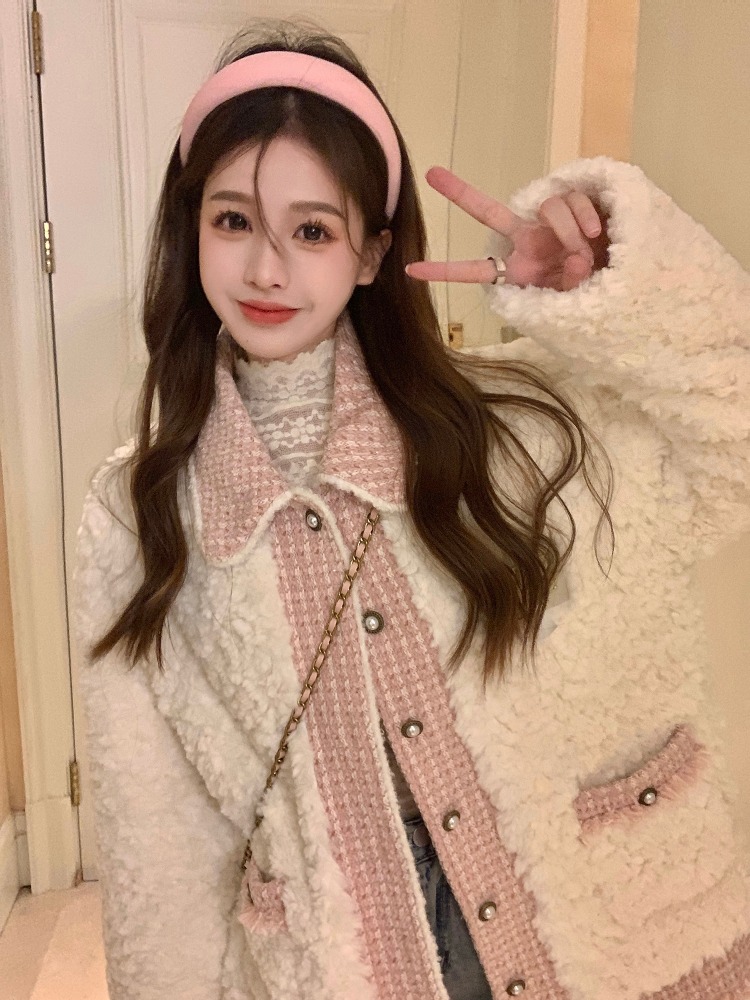 Xiaoxiang wind woolen imitation lamb wool short coat women's winter new fur one thickened French cotton clothing